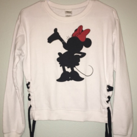 Disney Tops - Minnie mouse shirt